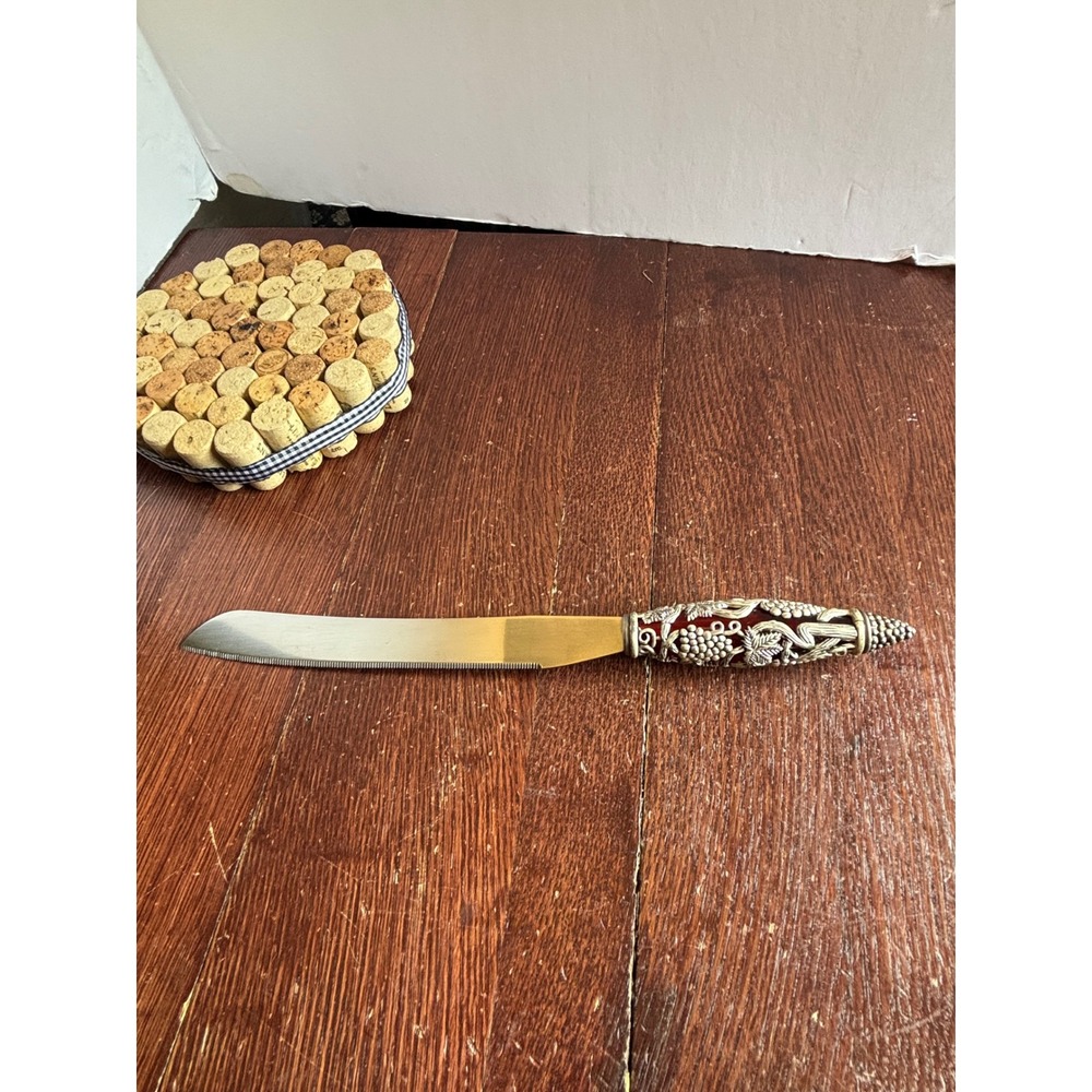 Godinger Silver Art Grape Vine Red Handle Gold Tone Serrated Bread Cheese Knife